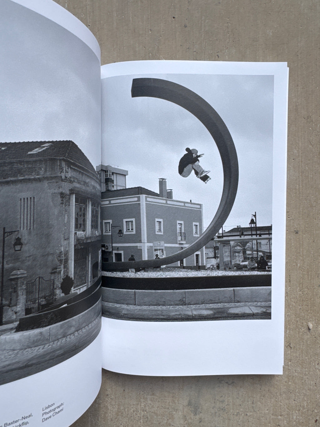 RIDING MODERN ART (Pocket Edition)